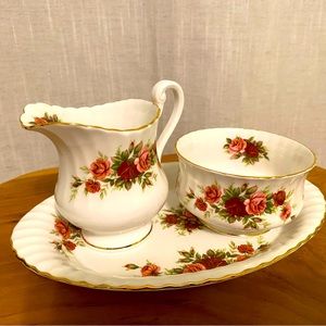 Royal Standard Fine China, England, “English Rose” Creamer & Sugar with Platter